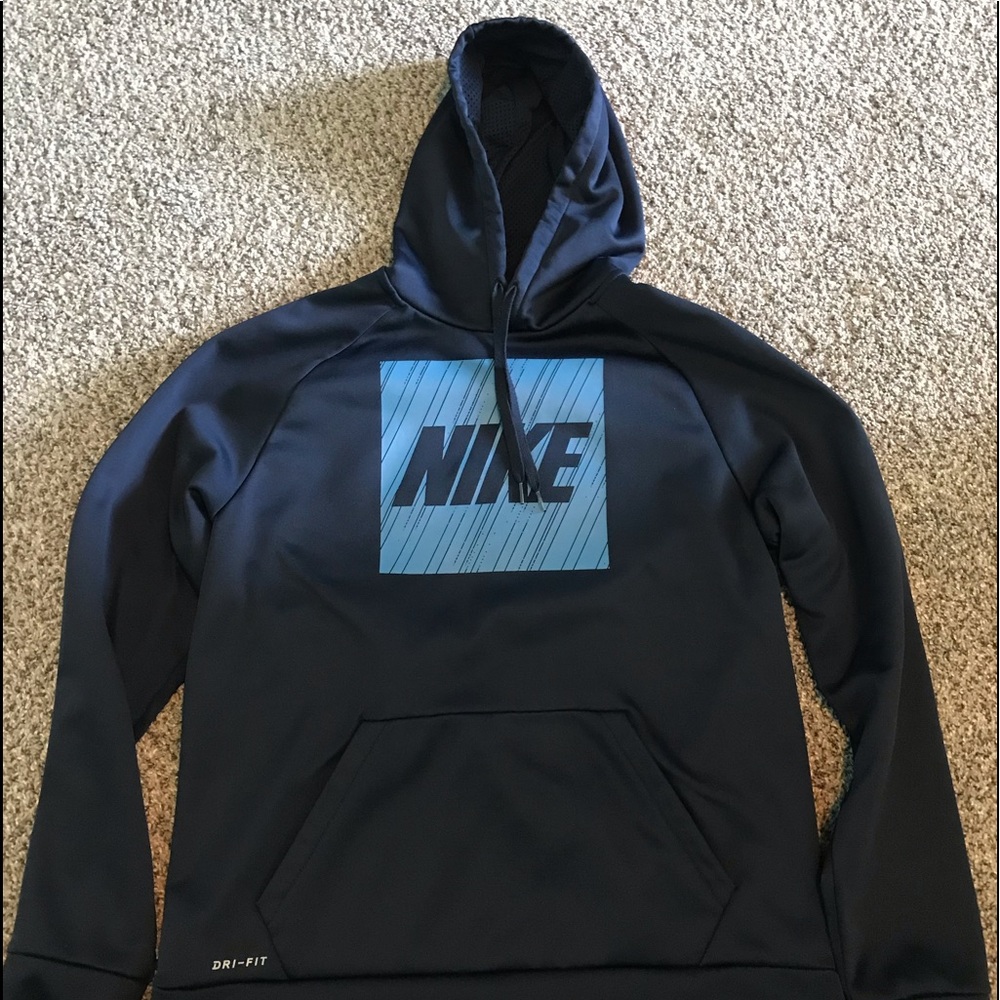 Navy blue dri-fit Men’s Nike sweatshirt